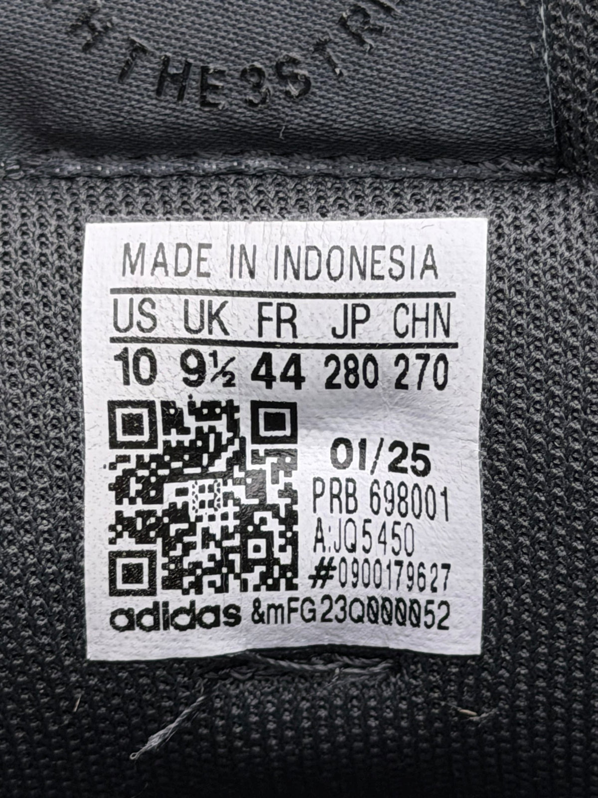 Adidas ZX 750, buty sportowe męskie w bardzo dobrym stanie rozmiar 44, etykieta z kodem modelu JQ5450