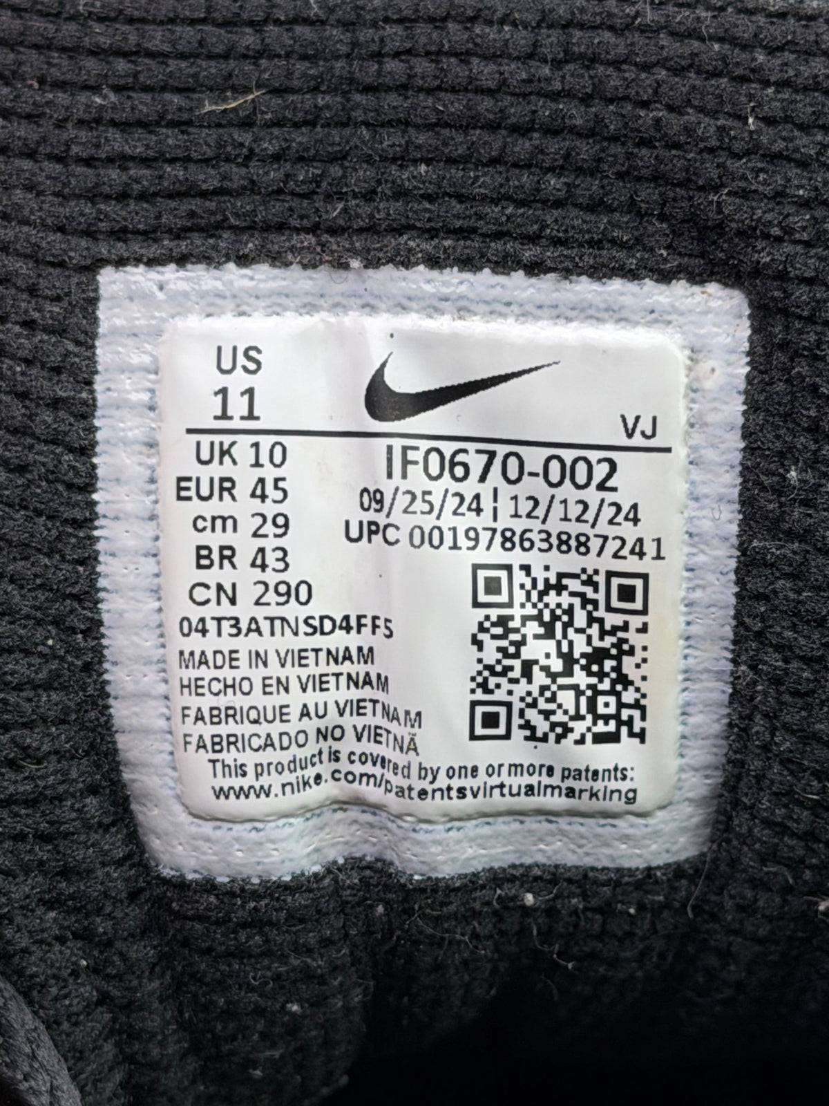 Nike Air Max 90 Black Tiffany, buty sportowe męskie w bardzo dobrym stanie rozmiar 45, etykieta z kodem modelu IF0670-002