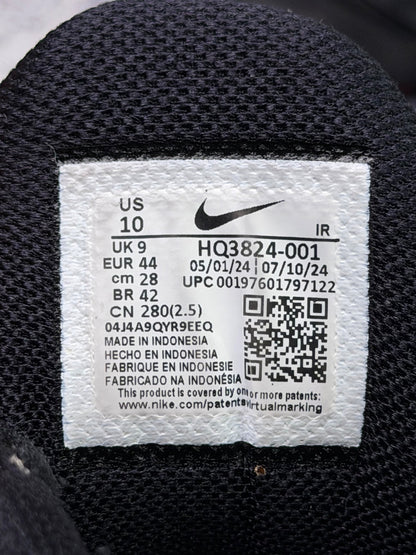 Nike Air Max Plus Shark Attack, buty sportowe męskie w bardzo dobrym stanie rozmiar 44, etykieta z kodem modelu HQ3824-001
