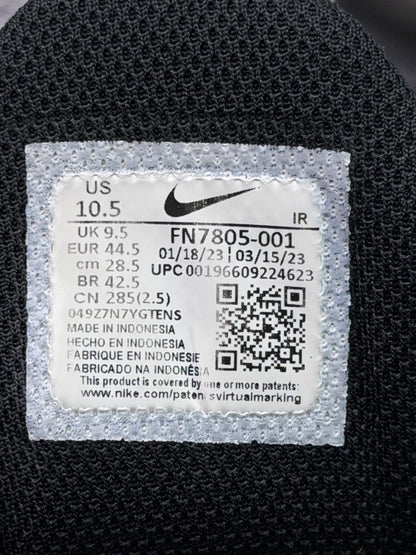 Nike Air Max Plus Spider-Man, buty sportowe męskie w bardzo dobrym stanie rozmiar 44.5, etykieta z kodem modelu FN7805-001