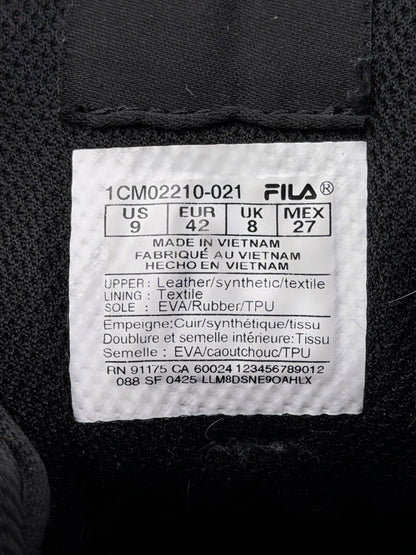 FILA Valdo, buty sportowe męskie w bardzo dobrym stanie rozmiar 42, etykieta z kodem modelu 1CM02210-021