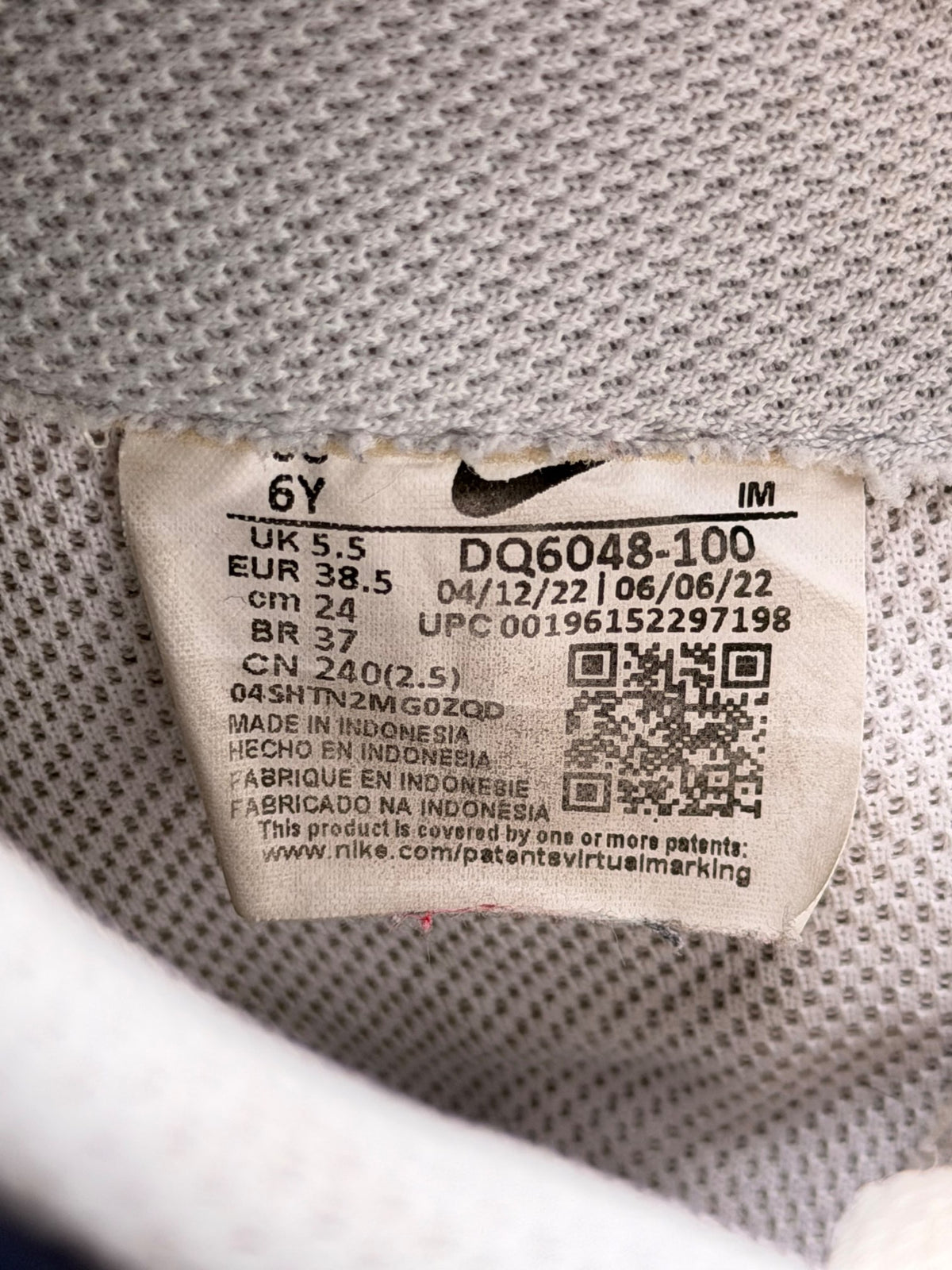 Nike Air Force 1 LV8 Dallas Cowboys, buty sportowe damskie w bardzo dobrym stanie rozmiar 38.5, etykieta z kodem modelu DQ6048-100