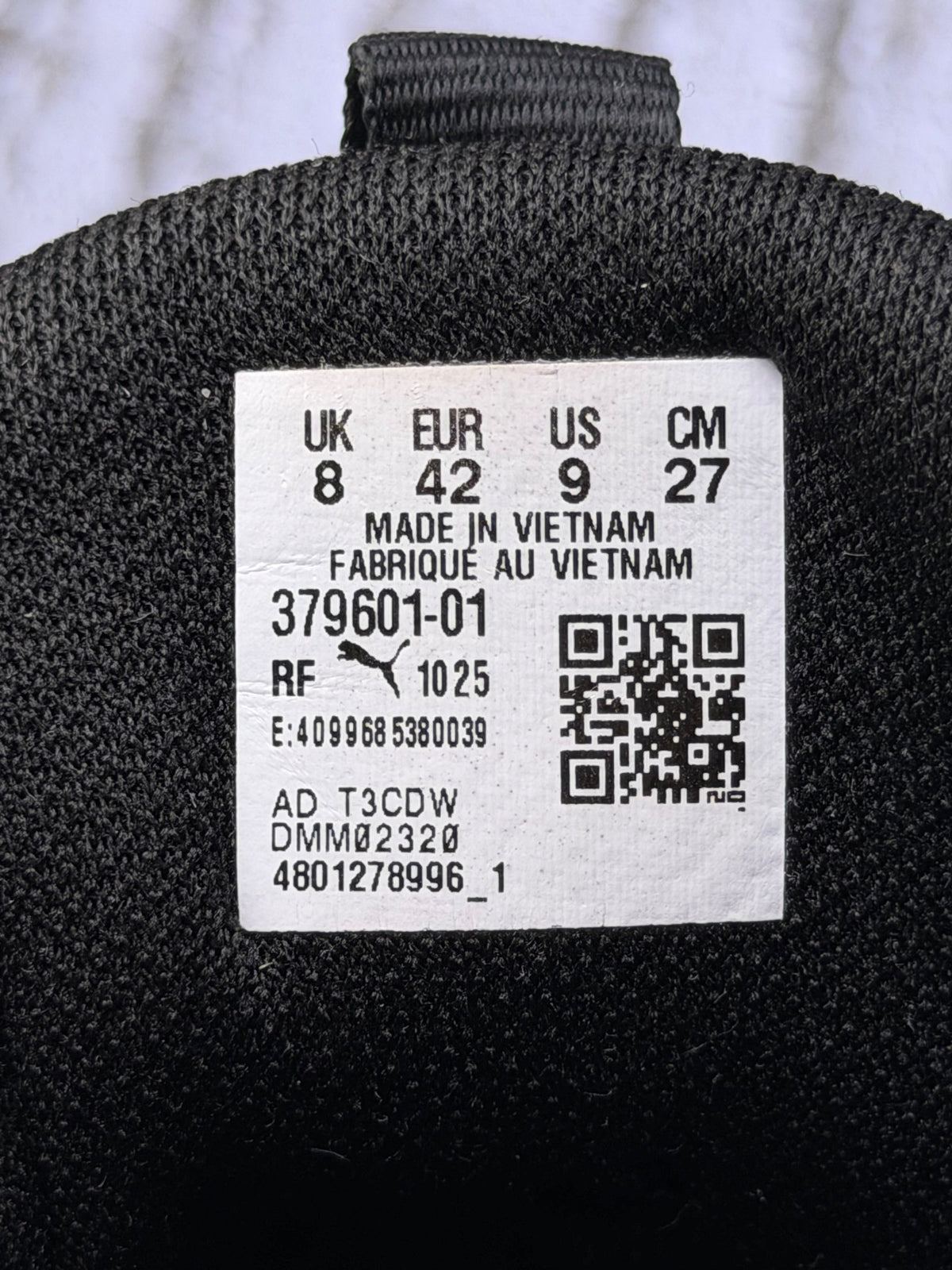 Puma Voltaic Evo Black, buty sportowe męskie w bardzo dobrym stanie rozmiar 42, etykieta z kodem modelu 379601-01
