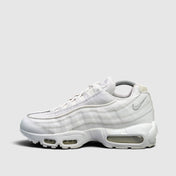 Nike Air Max 95 Essential Triple White, buty sportowe męskie w bardzo dobrym stanie rozmiar 41, boczny profil, lewa strona