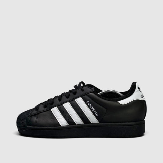 Adidas Superstar II Black White, buty sportowe męskie w bardzo dobrym stanie rozmiar 40, boczny profil, lewa strona