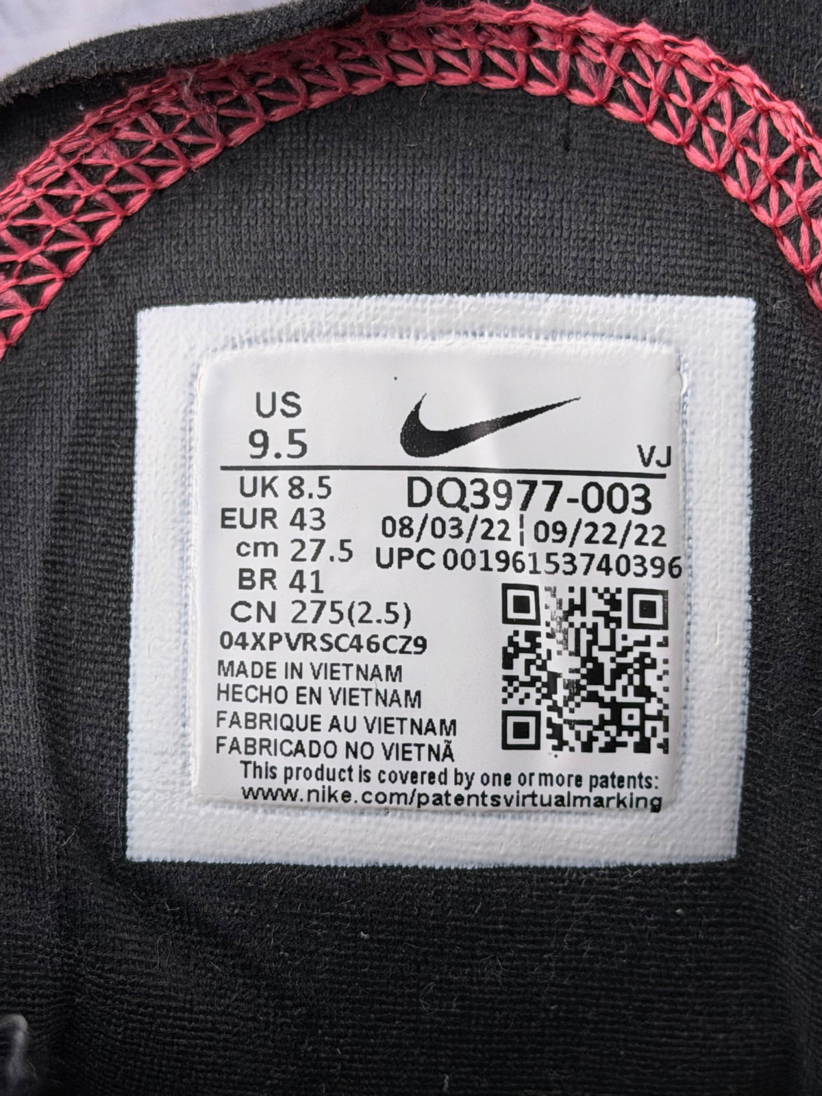 Nike Air Max Terrascape Plus, buty sportowe męskie w bardzo dobrym stanie rozmiar 43, etykieta z kodem modelu DQ3977-003
