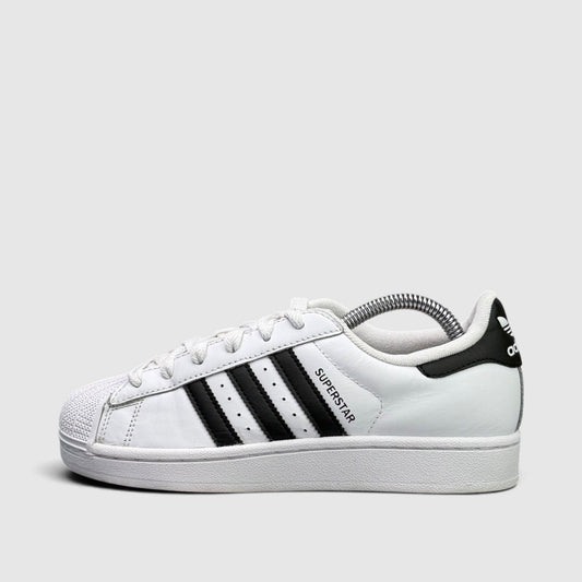 Adidas Superstar II Cloud White Black, buty sportowe damskie w bardzo dobrym stanie rozmiar 37 1/3, boczny profil, lewa strona