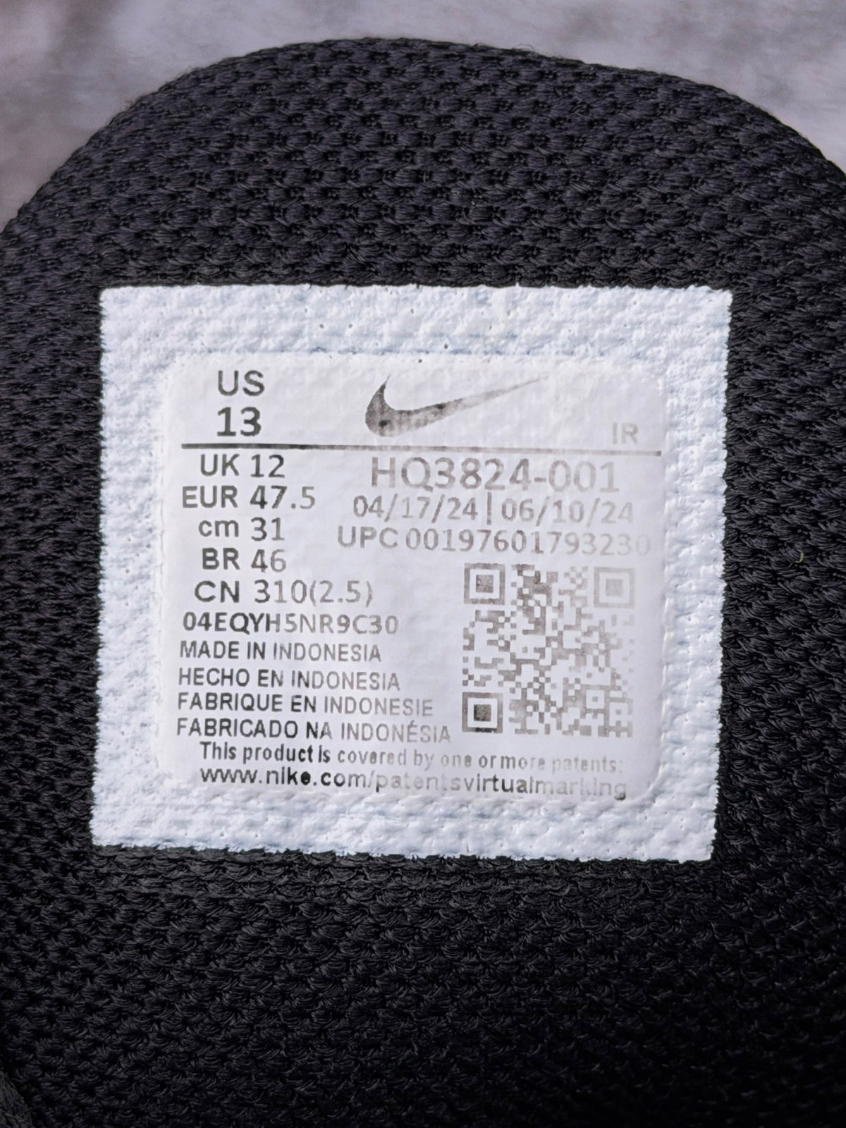 Nike Air Max Plus Shark Attack, buty sportowe męskie w bardzo dobrym stanie rozmiar 47.5, etykieta z kodem modelu HQ3824-001