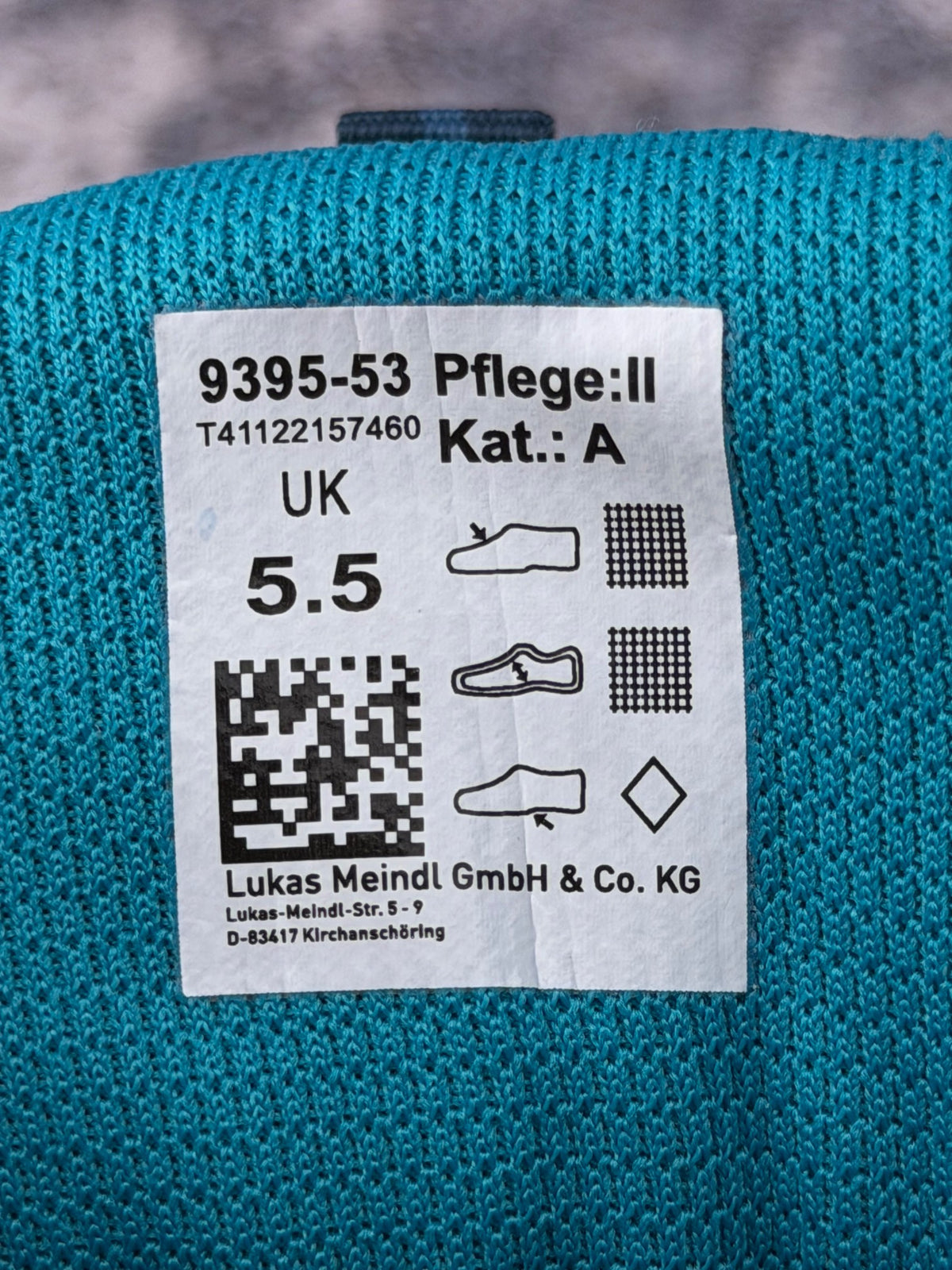 Meindl Gore-Tex Boots, śniegowce damskie w bardzo dobrym stanie rozmiar 38.5, etykieta z kodem modelu 9395-53