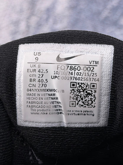 Nike Air Max DN8 Triple Black, buty sportowe męskie w dobrym stanie rozmiar 42.5, etykieta z kodem modelu FQ7860-002
