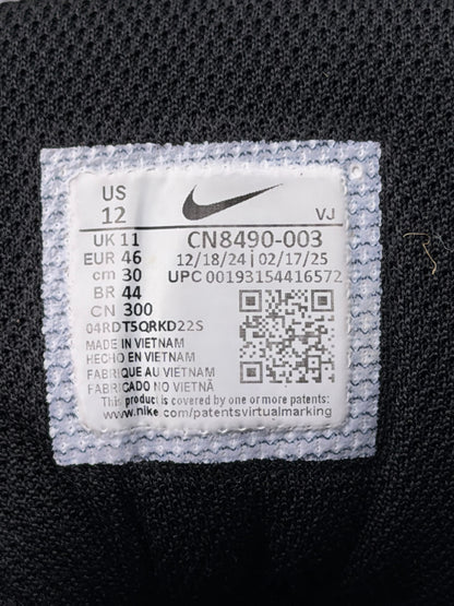 Nike Air Max 90 Triple Black, buty sportowe męskie w bardzo dobrym stanie rozmiar 46, etykieta z kodem modelu CN8490-003