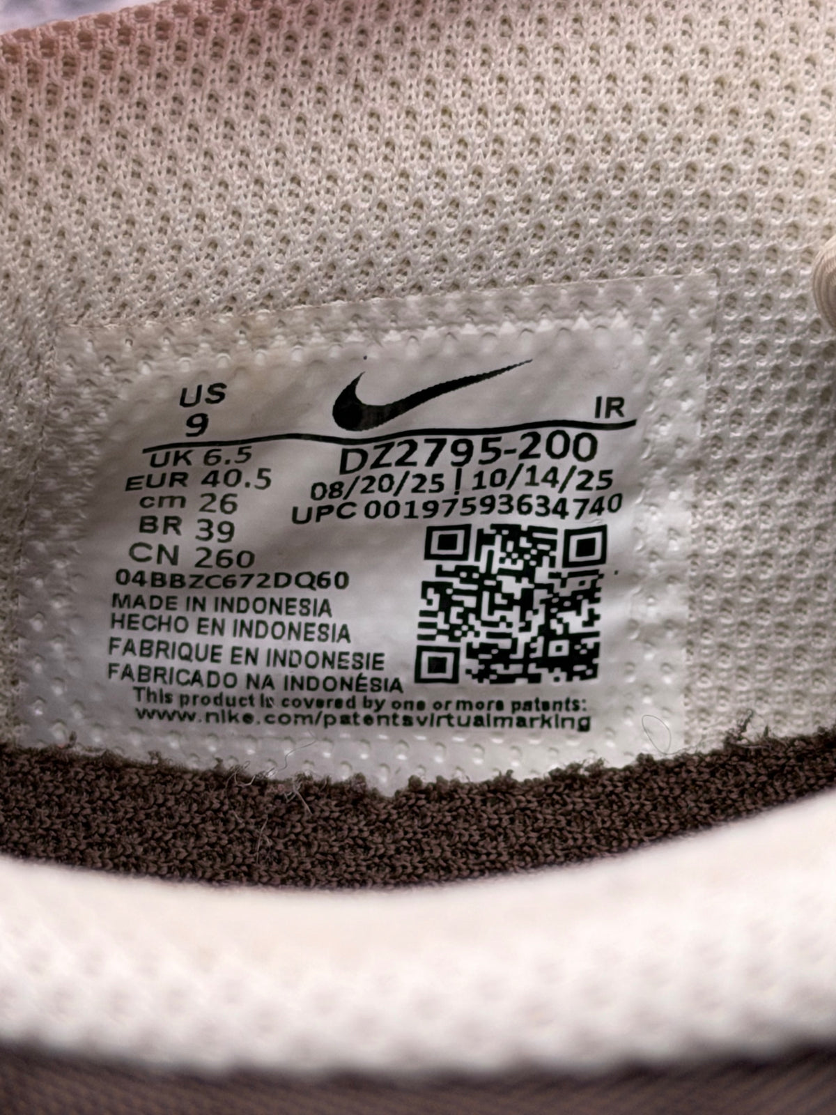 Nike Classic Cortez Baroque Brown, buty sportowe damskie w bardzo dobrym stanie rozmiar 40.5, etykieta z kodem modelu DZ2795-200