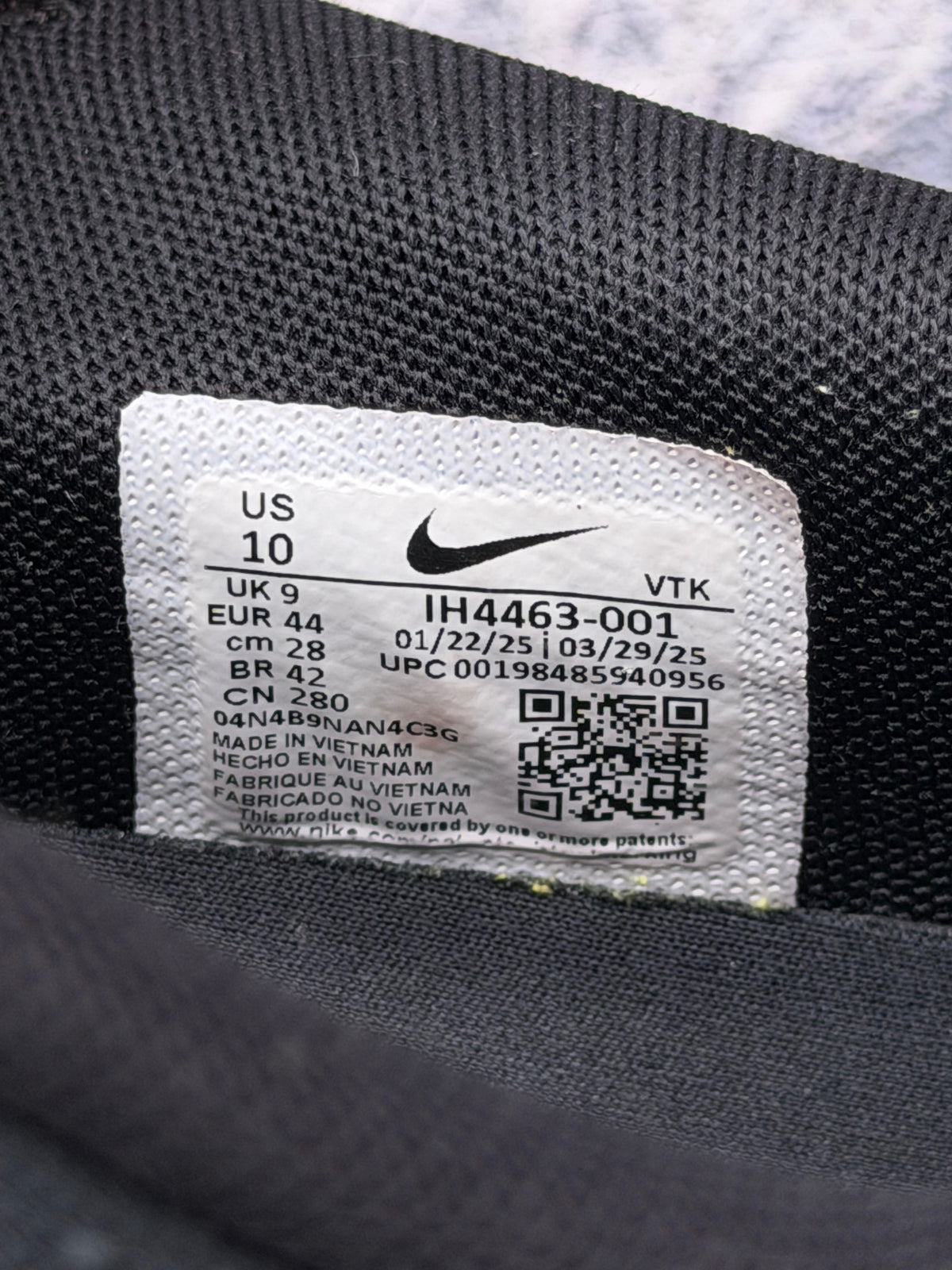 Nike Air Max DN University Blue, buty sportowe męskie w bardzo dobrym stanie rozmiar 44, etykieta z kodem modelu IH4463-001