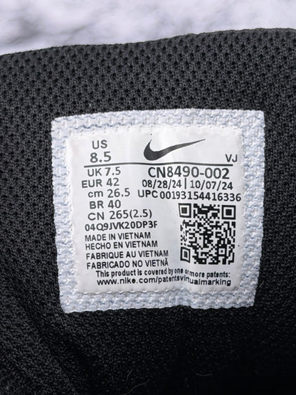 Nike Air Max 90, buty sportowe męskie w bardzo dobrym stanie rozmiar 42, etykieta z kodem modelu CN8490-002