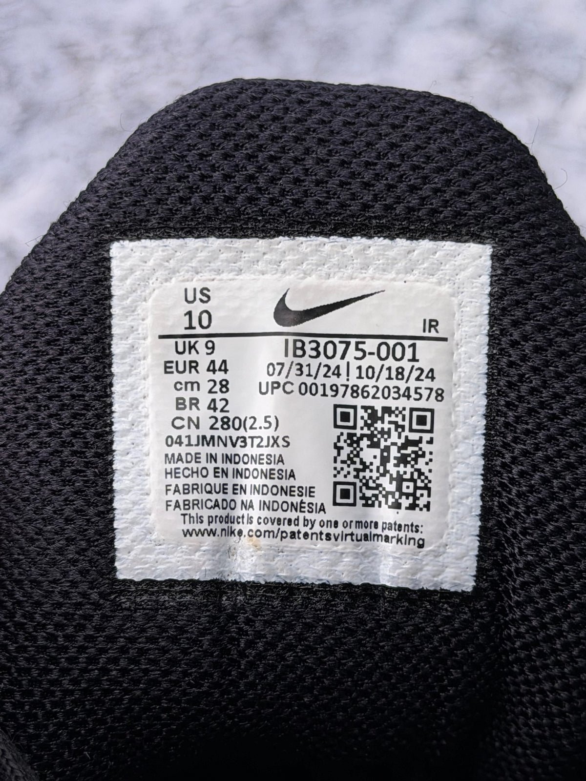 Nike Air Max Plus Black Green Strike, buty sportowe męskie w bardzo dobrym stanie rozmiar 44, etykieta z kodem modelu IB3075-001