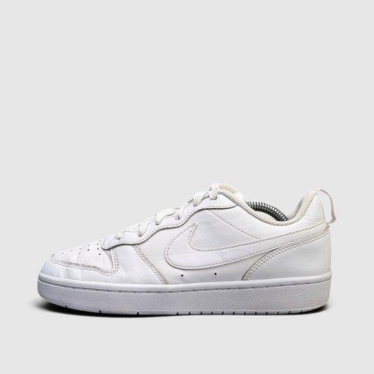 Nike Court Borough Low 2 Triple White, buty sportowe damskie w bardzo dobrym stanie rozmiar 39, boczny profil, prawa strona