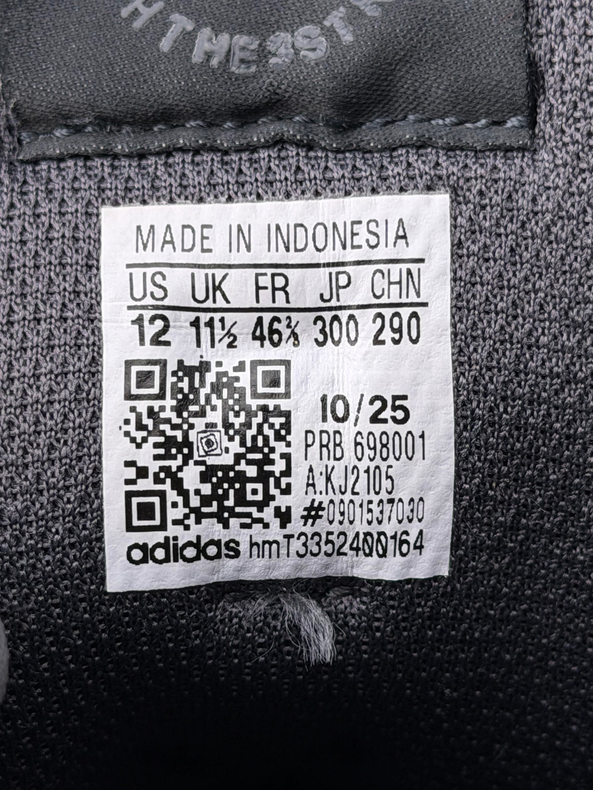 Adidas ZX 750, buty sportowe męskie w bardzo dobrym stanie rozmiar 46 2/3, etykieta z kodem modelu KJ2105