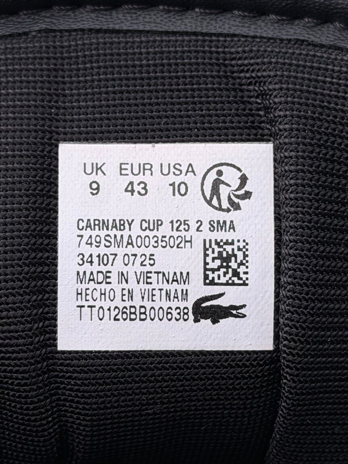 Lacoste Carnaby Cup, buty sportowe męskie w bardzo dobrym stanie rozmiar 43, etykieta z kodem modelu 749SMA003502H