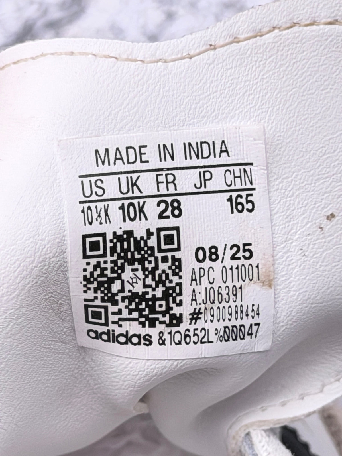 Adidas Samba OG Comfort Closure Elastic Lace Kids, buty sportowe dziecięce w bardzo dobrym stanie rozmiar 28, etykieta z kodem modelu JQ6391
