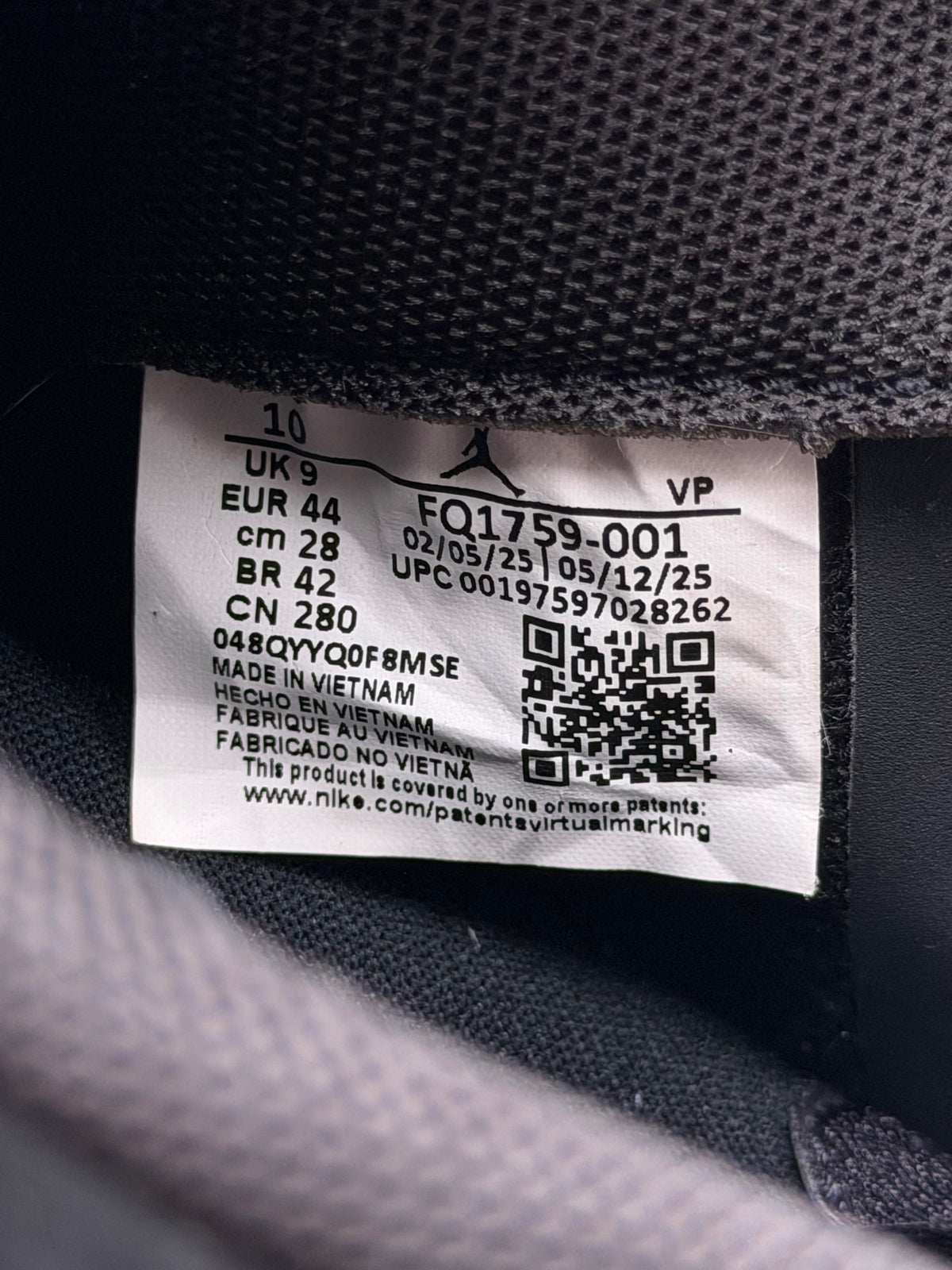 Nike Air Jordan Spizike Low, buty sportowe męskie w bardzo dobrym stanie rozmiar 44, etykieta z kodem modelu FQ1759-100