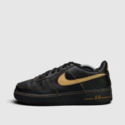 Nike Air Force 1 Low, buty sportowe damskie w bardzo dobrym stanie rozmiar 39, boczny profil, lewa strona