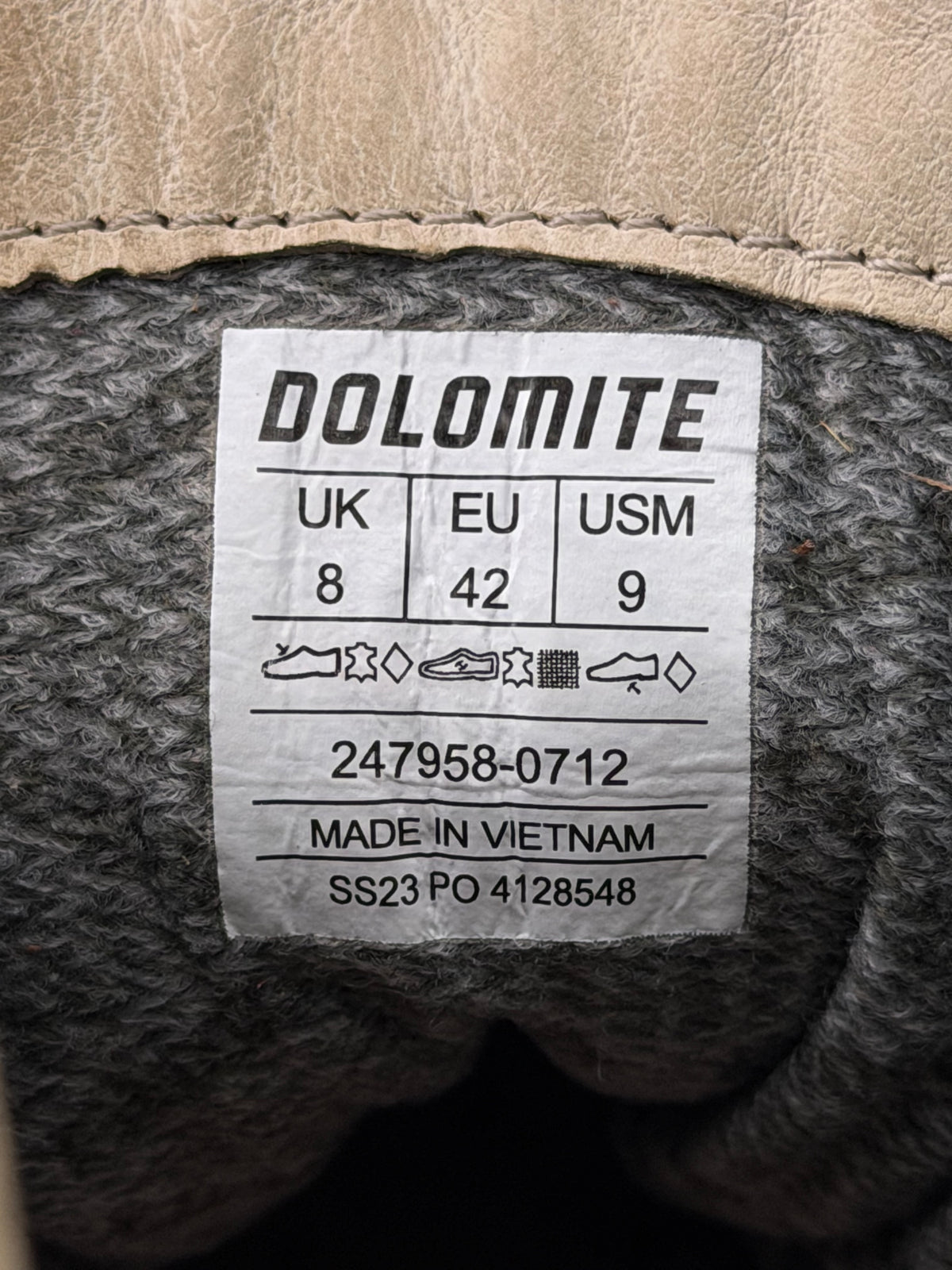 Dolomite Karakorum Gtx, śniegowce męskie w bardzo dobrym stanie rozmiar 42, etykieta z kodem modelu 247958-0712