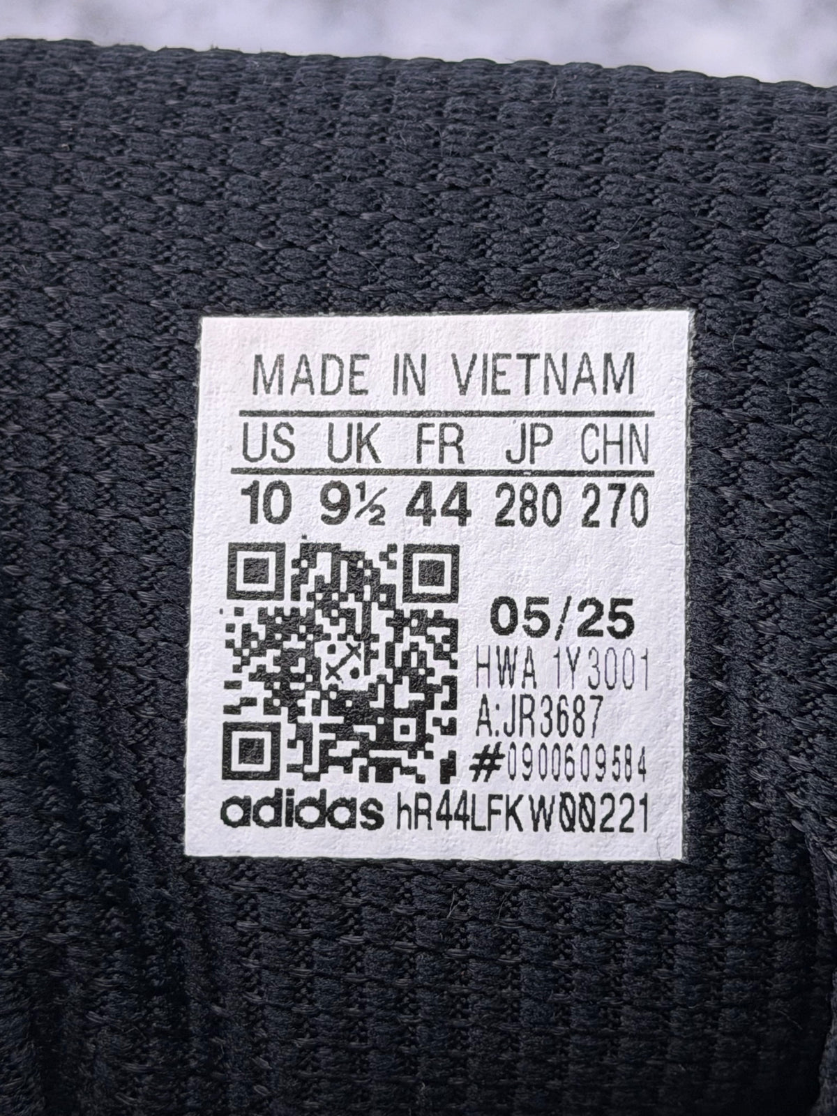 Adidas Climacool 1, buty sportowe męskie w bardzo dobrym stanie rozmiar 44, etykieta z kodem modelu JR3687