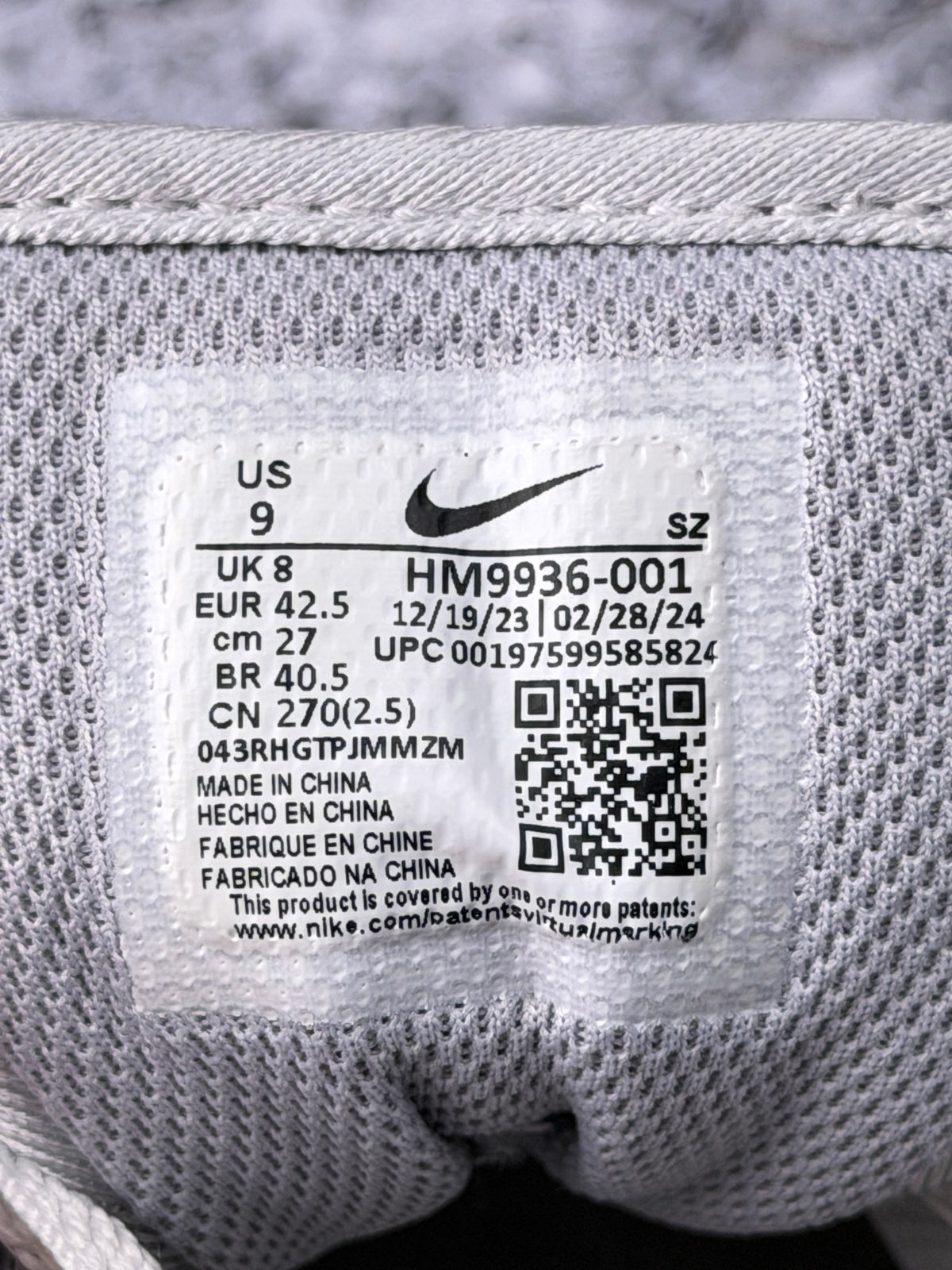 Nike Air Max 1 '87 Photon Dust/Wolf Grey, buty sportowe męskie w bardzo dobrym stanie rozmiar 42.5, etykieta z kodem modelu HM9936-001
