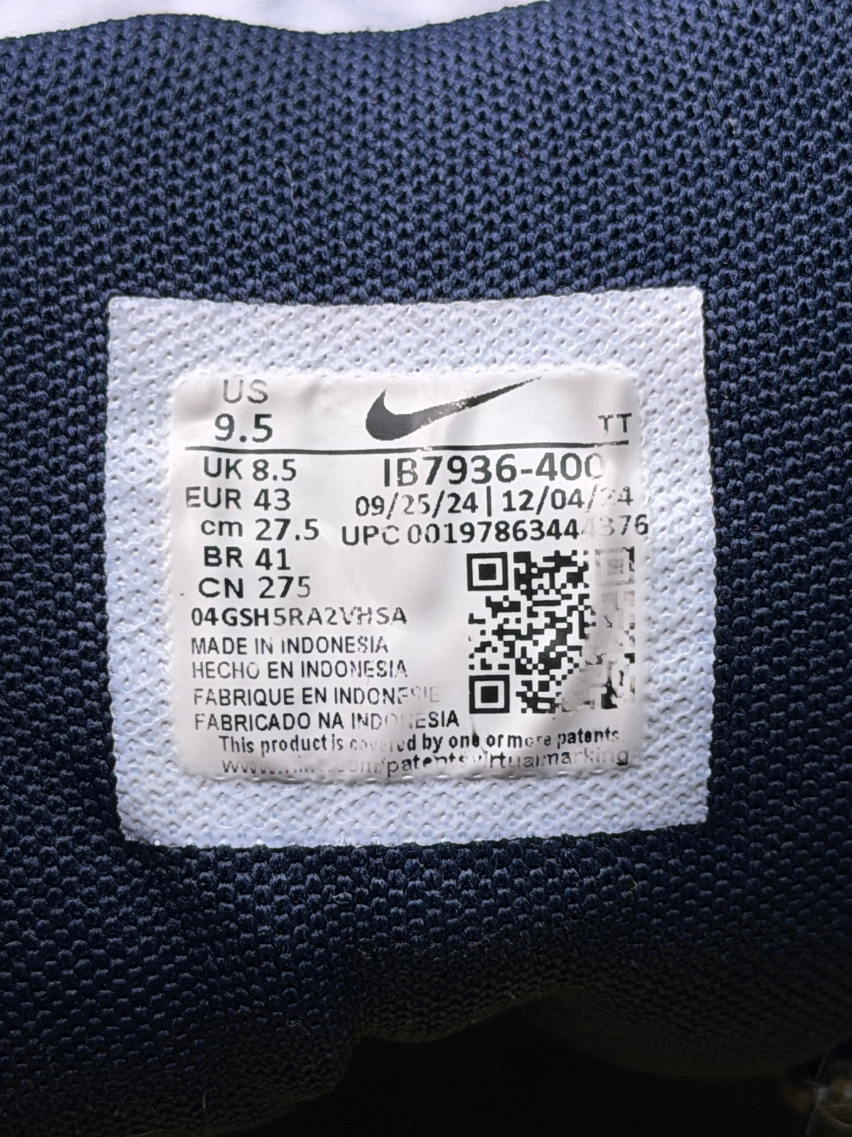 Nike Air Max 95 Michigan, buty sportowe męskie w bardzo dobrym stanie rozmiar 43, etykieta z kodem modelu IB7936-400