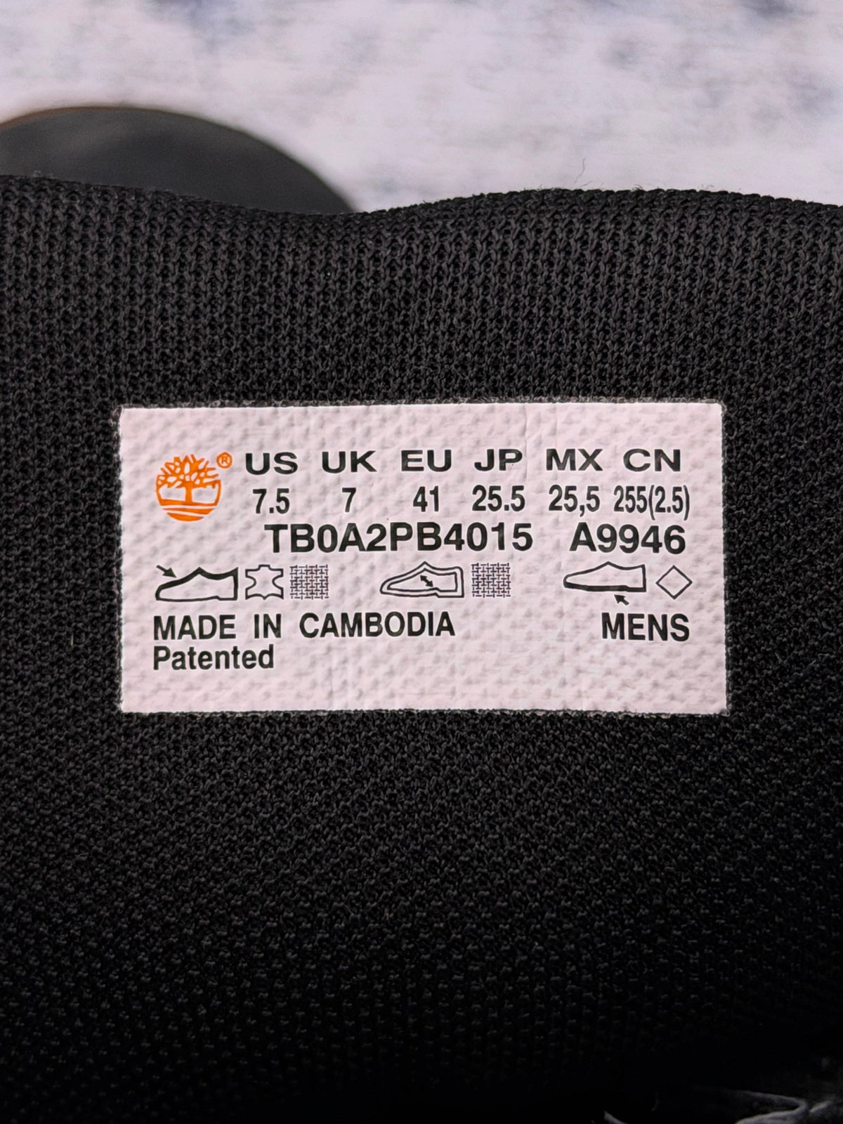 Timberland Sprint Trekker, botki męskie w bardzo dobrym stanie rozmiar 41, etykieta z kodem modelu TB0A2PB4015
