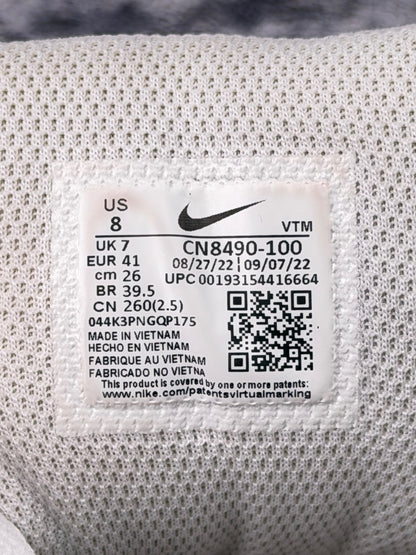 Nike Air Max 90 Triple White, buty sportowe męskie w bardzo dobrym stanie rozmiar 41, etykieta z kodem modelu CN8490-100