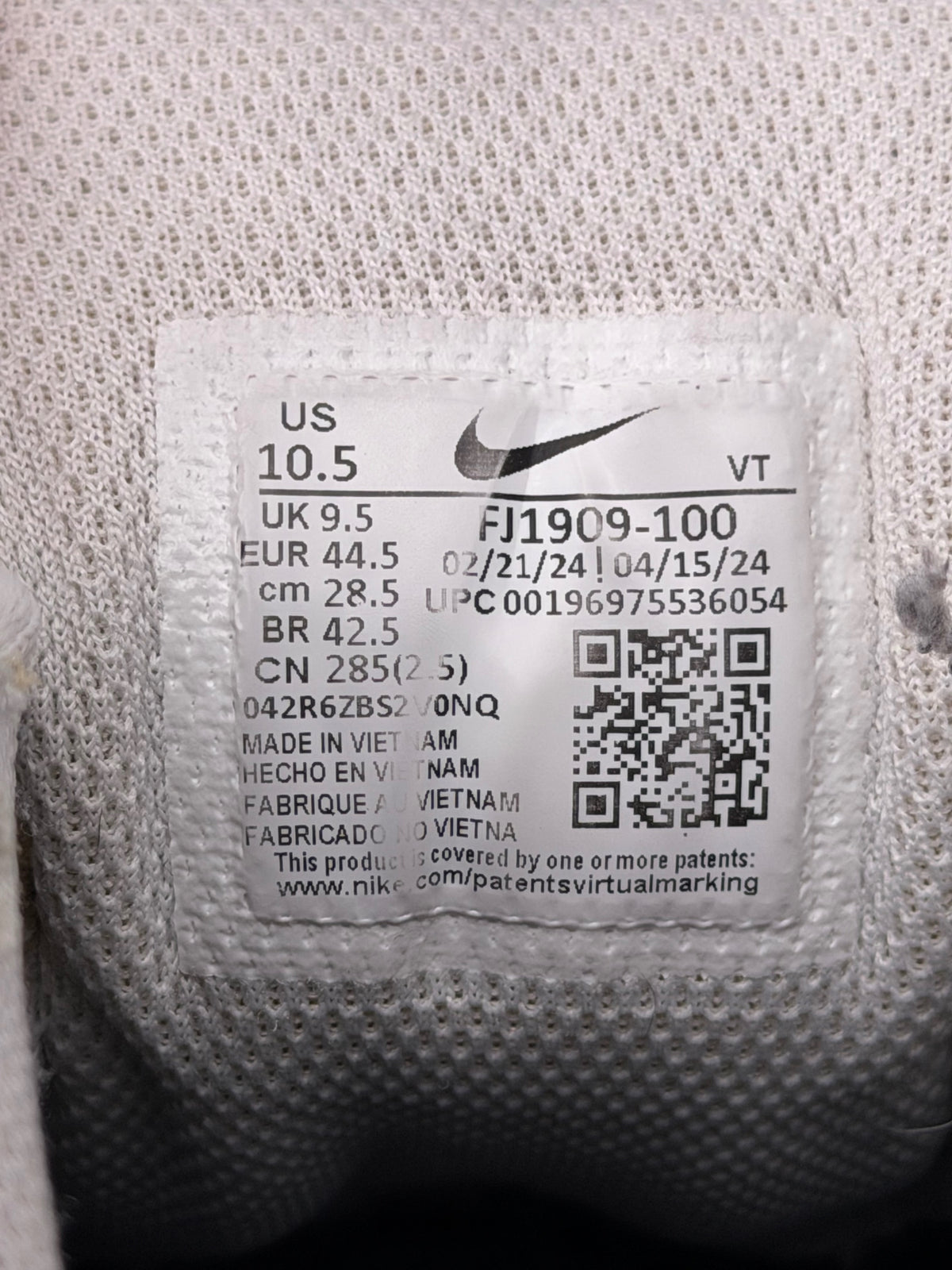 Nike Air Pegasus 2005 White/Black, buty sportowe męskie w bardzo dobrym stanie rozmiar 44.5, etykieta z kodem modelu FJ1909-100
