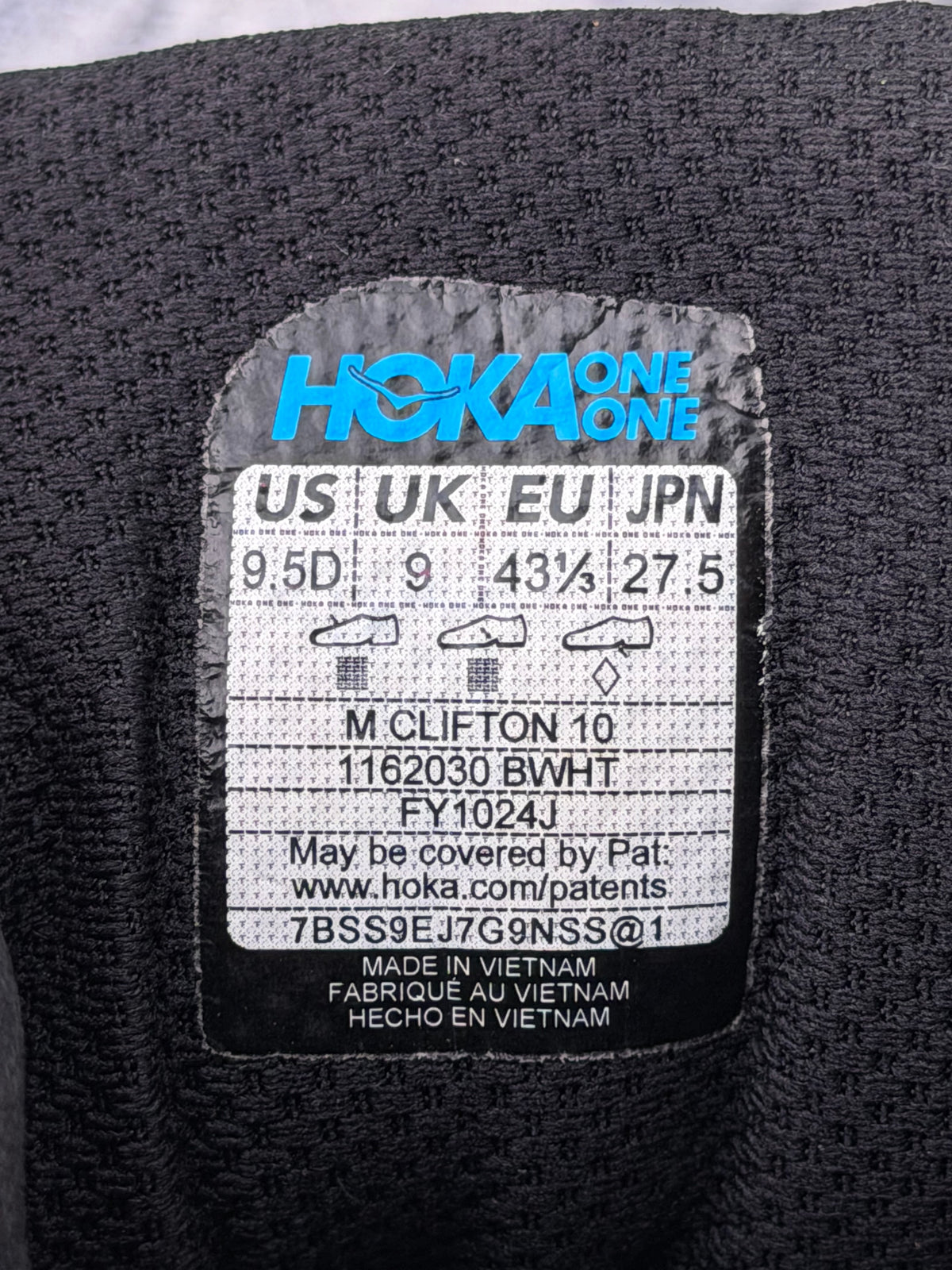 Hoka Clifton 10 Black/White, buty sportowe męskie w bardzo dobrym stanie rozmiar 43 1/3, etykieta z kodem modelu 1162030BWHT