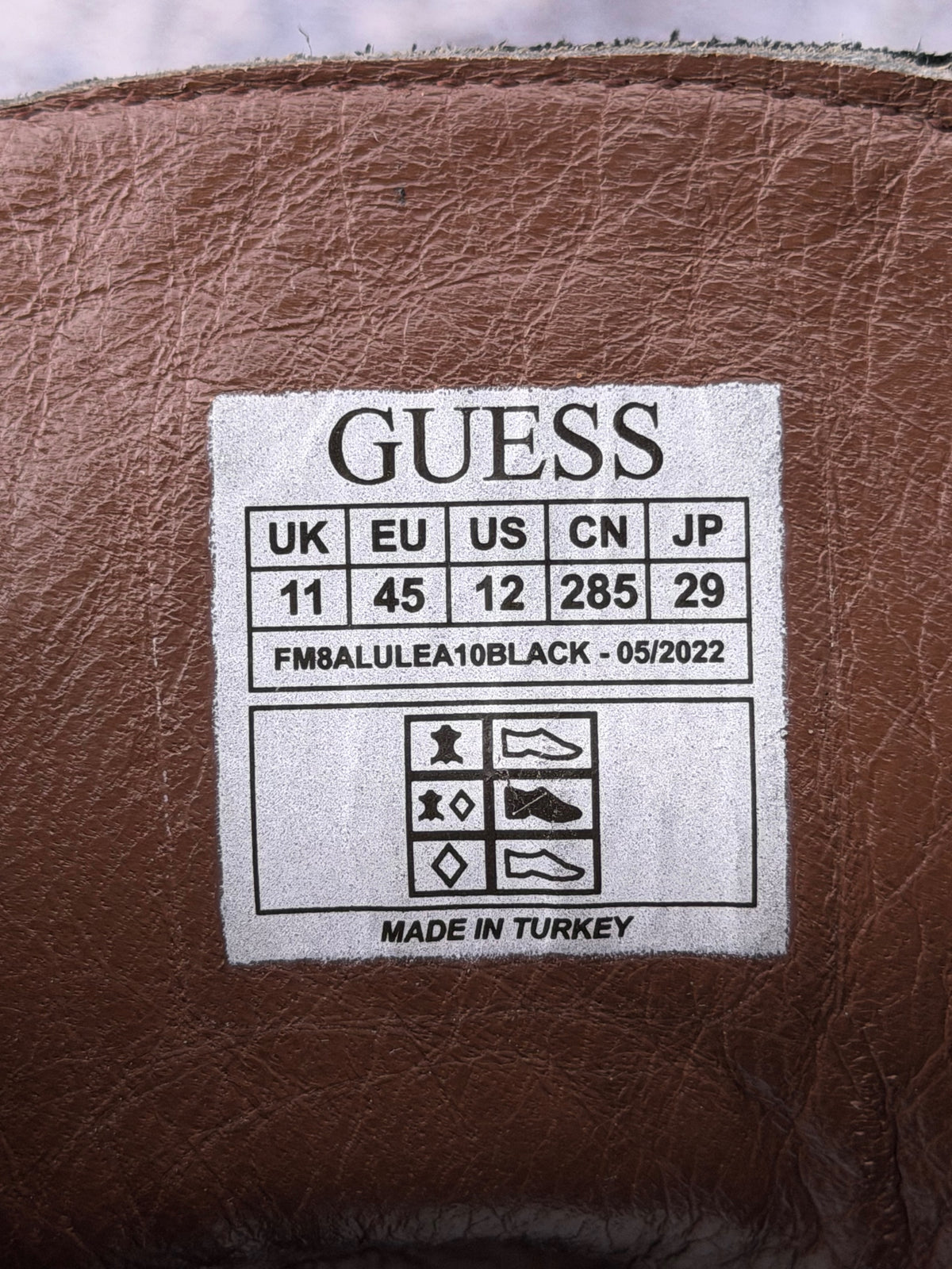 Guess Boots, botki męskie w bardzo dobrym stanie rozmiar 45, etykieta z kodem modelu FM8ALULEA10BLACK