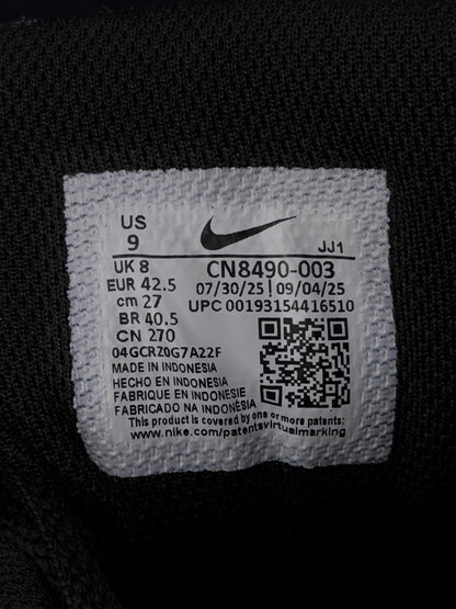 Nike Air Max 90 Triple Black, buty sportowe męskie w bardzo dobrym stanie rozmiar 42.5, etykieta z kodem modelu CN8490-003