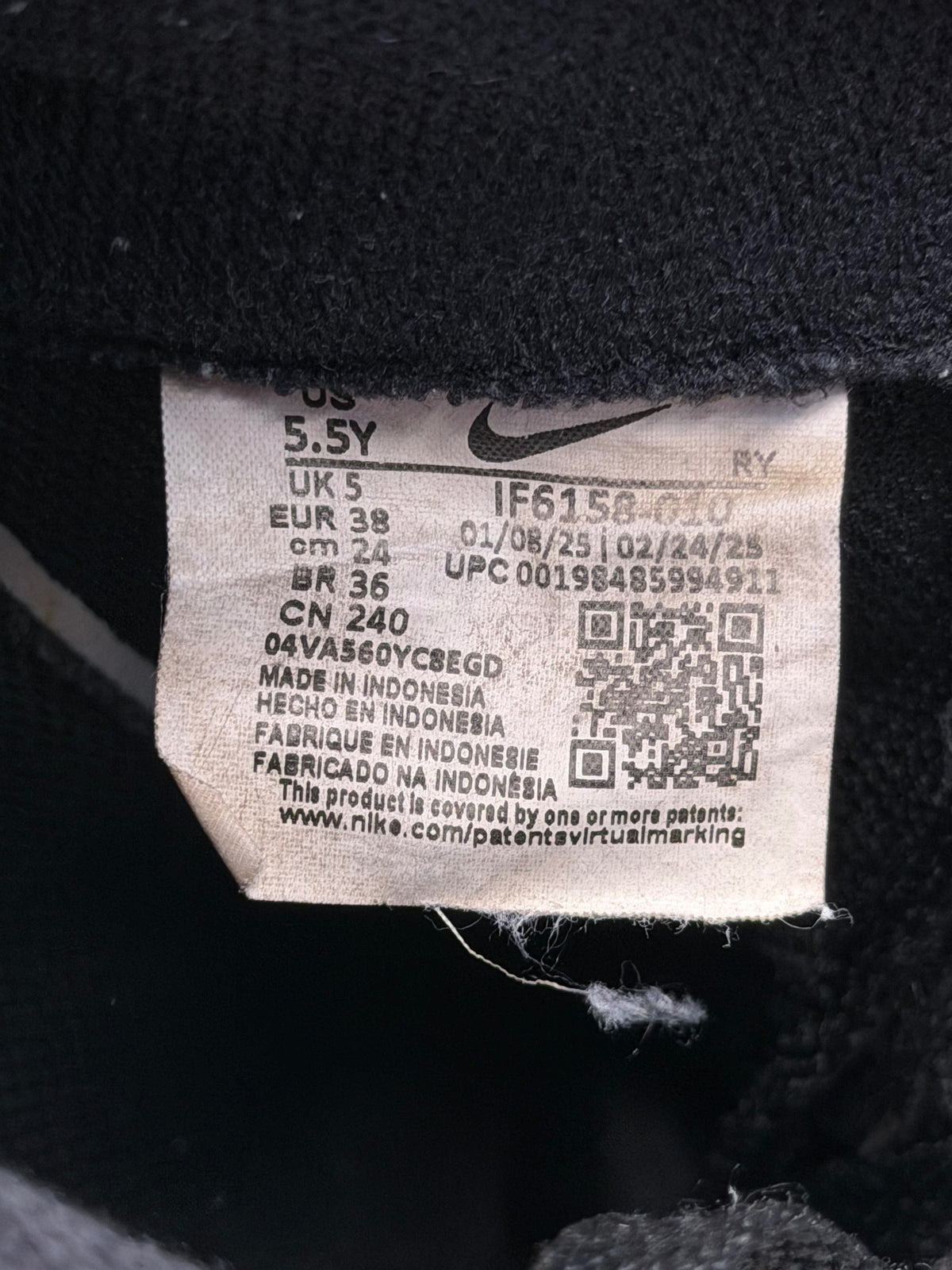 Nike Air Force 1 Low, buty sportowe damskie w bardzo dobrym stanie rozmiar 38, etykieta z kodem modelu IF6158-010