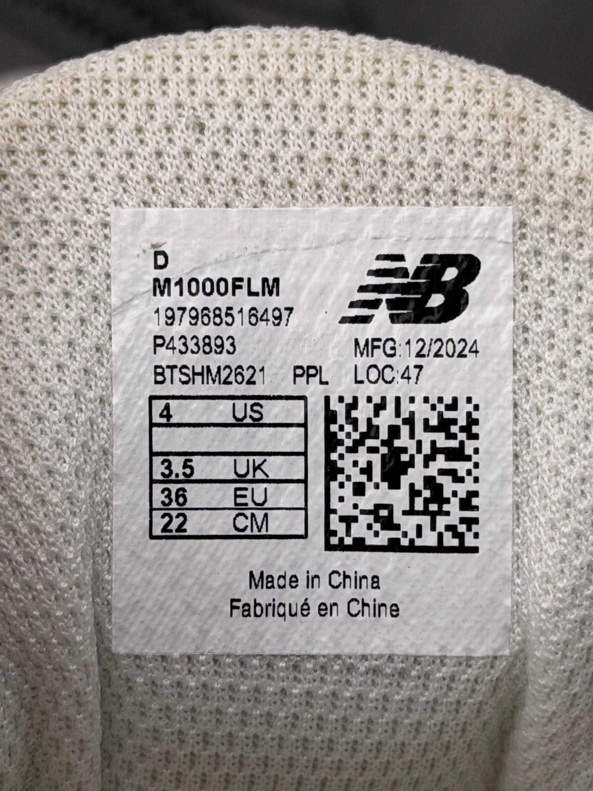 New Balance 1000, buty sportowe damskie w bardzo dobrym stanie rozmiar 36, etykieta z kodem modelu M1000FLM