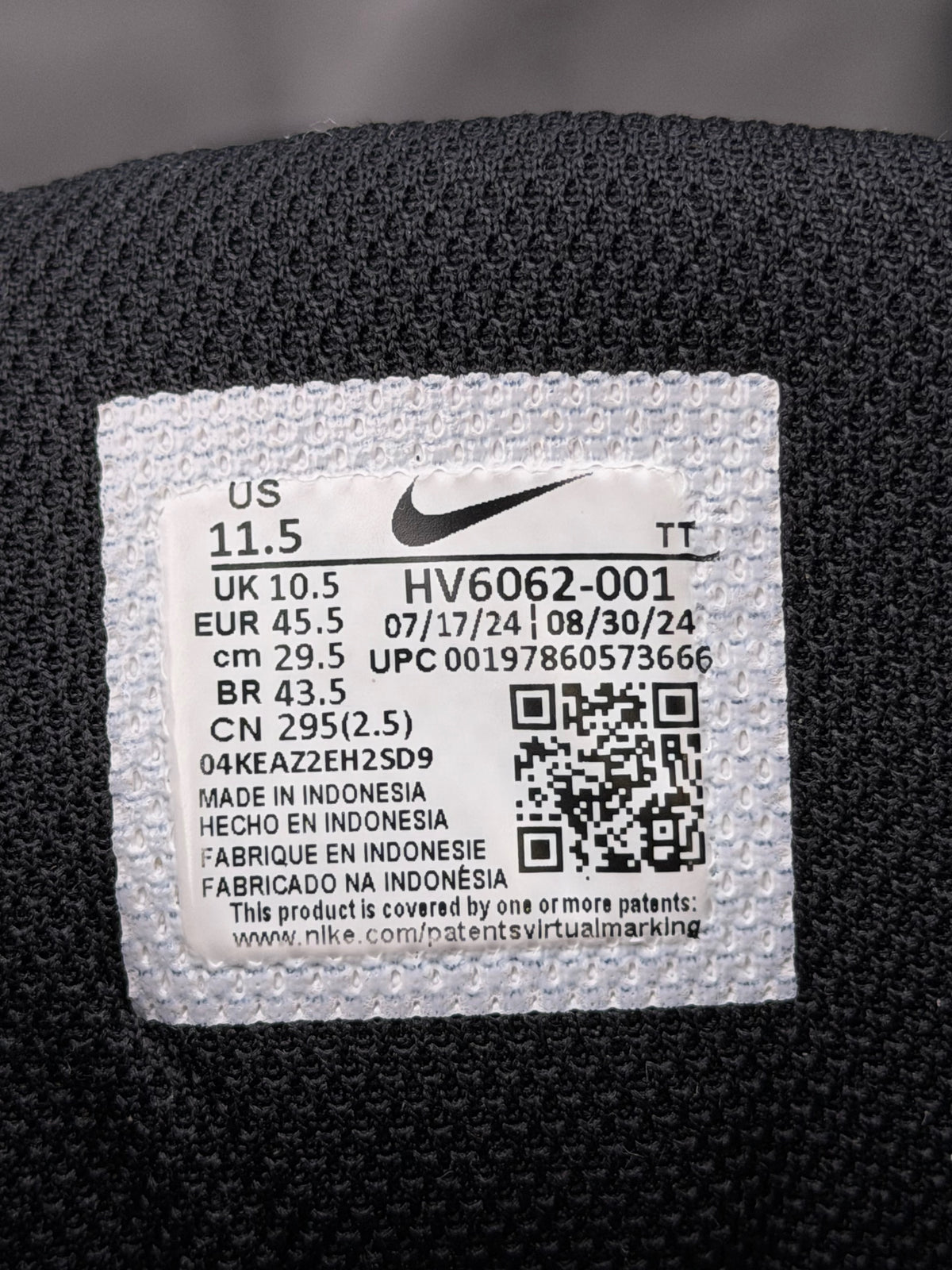 Nike Air Max 95 Aurora Green, buty sportowe męskie w bardzo dobrym stanie rozmiar 45.5, etykieta z kodem modelu HV6062-001
