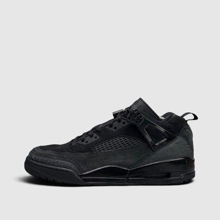 Jordan Spizike Low Black Cat, buty sportowe męskie w bardzo dobrym stanie rozmiar 44, boczny profil, lewa strona
