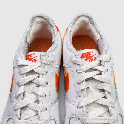 Nike Air Force 1 Low White Safety Orange, buty sportowe damskie w bardzo dobrym stanie rozmiar 38, widok z góry