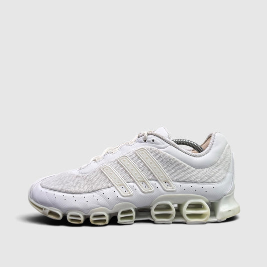 Adidas Megaride, buty sportowe męskie w bardzo dobrym stanie rozmiar 45 1/3, boczny profil, lewa strona
