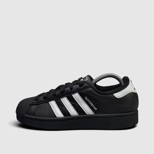 Adidas Superstar II Black White, buty sportowe damskie w bardzo dobrym stanie rozmiar 38, boczny profil, lewa strona