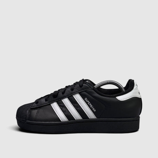 Adidas Superstar II Black White, buty sportowe damskie w bardzo dobrym stanie rozmiar 38 2/3, boczny profil, lewa strona