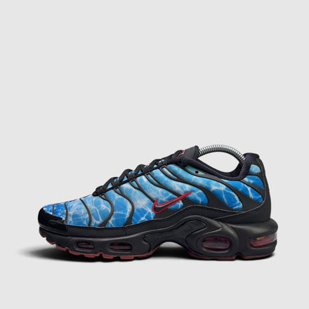 Nike Air Max Plus Shark Attack, buty sportowe męskie w bardzo dobrym stanie rozmiar 41, boczny profil, lewa strona