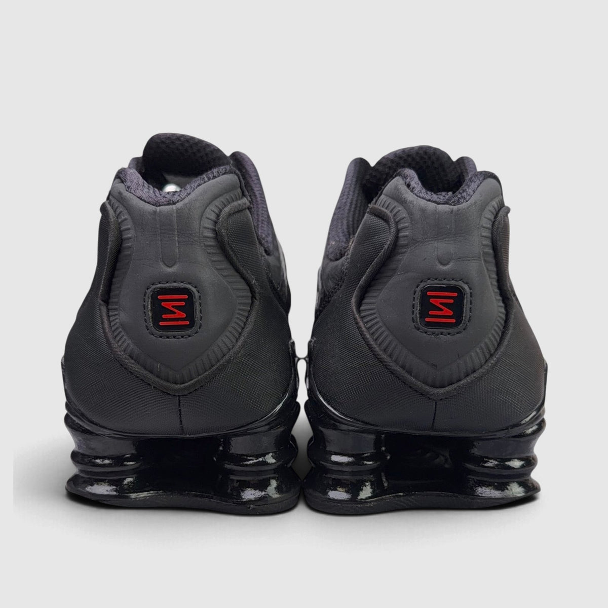 Nike Shox TL Metallic Hematite, buty sportowe męskie w bardzo dobrym stanie rozmiar 44.5, widok z tyłu
