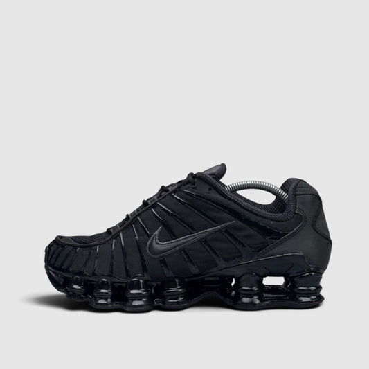 Nike Shox TL Triple Black, buty sportowe męskie w bardzo dobrym stanie rozmiar 44, boczny profil, lewa strona