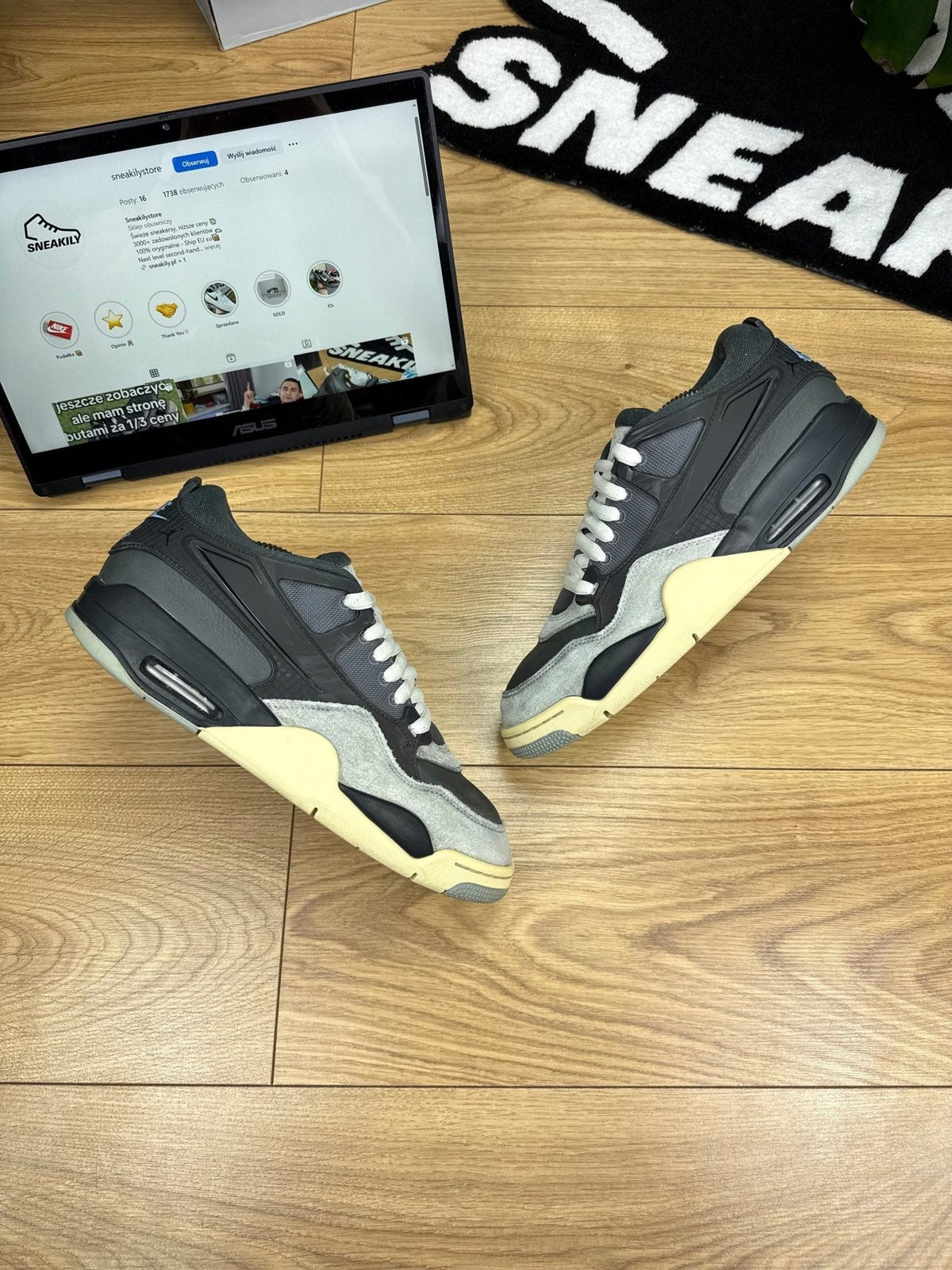Jordan Air Jordan 4 RM Iron Grey — buty sportowe męskie w bardzo dobrym stanie rozmiar 44, widok z góry na zewnętrzną stronę butów