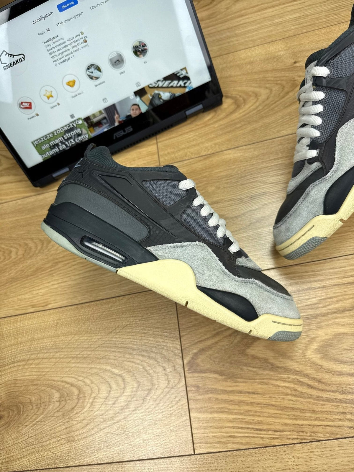 Jordan Air Jordan 4 RM Iron Grey — buty sportowe męskie w bardzo dobrym stanie rozmiar 44, zewnętrzny panel prawego buta