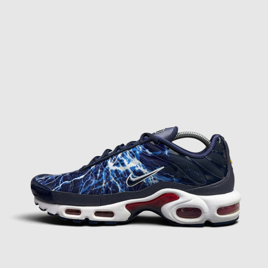 Nike Air Max Plus (TN), buty sportowe męskie w bardzo dobrym stanie rozmiar 43, boczny profil, lewa strona