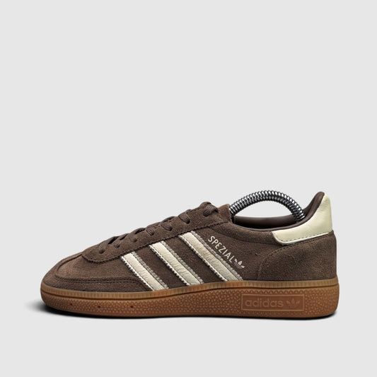 Adidas Handball Spezial, buty sportowe damskie w bardzo dobrym stanie rozmiar 37 1/3, boczny profil, lewa strona